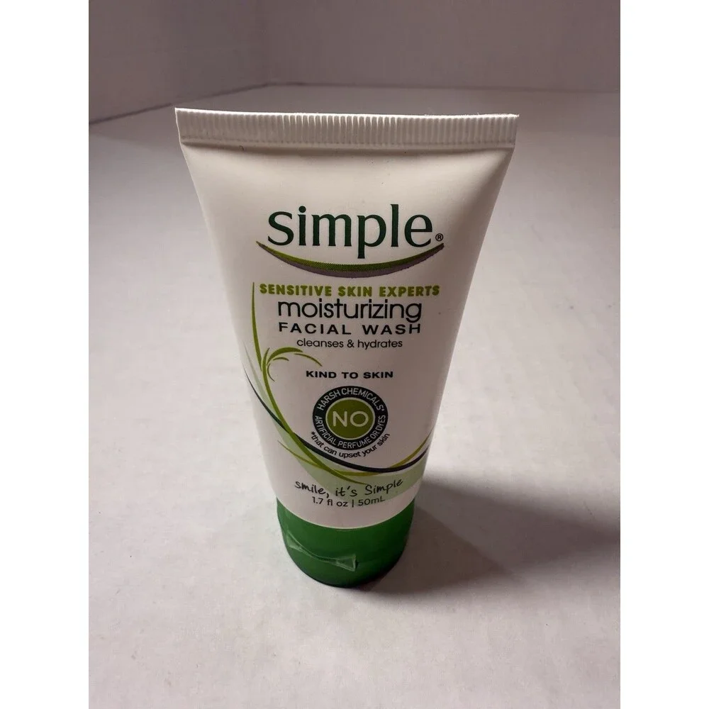 Simple Kind To Skin Moisturising Facial Wash 50ML / 1.7FLOZ Sensitive Skin - Picture 1 of 3